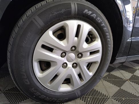 Used 2017 Dodge Grand Caravan SE FWD image 31