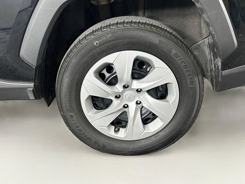 Used 2025 Toyota RAV4 LE image 11