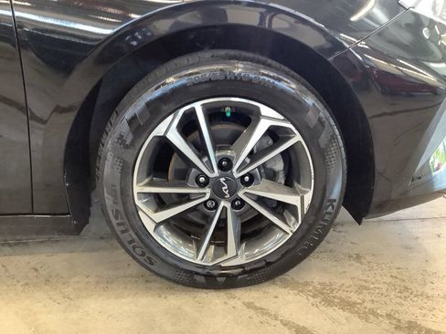 Certified 2023 Kia Forte LXS FWD image 27