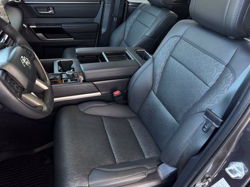 Used 2025 Toyota Tundra Limited w/ TRD Off-Road Package AWD/4WD image 17
