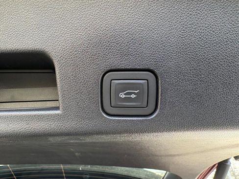 Used 2024 GMC Acadia Elevation w/ Luxury Package image 24