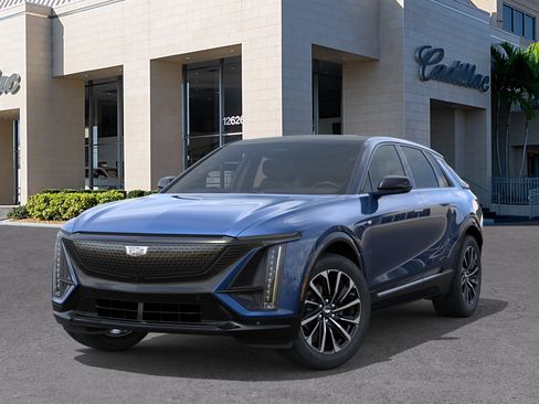 New 2026 Cadillac Lyriq Sport RWD image 6