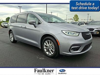 Used 2021 Chrysler Pacifica Touring-L