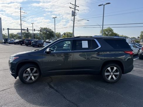 Used 2018 Chevrolet Traverse LT FWD image 3