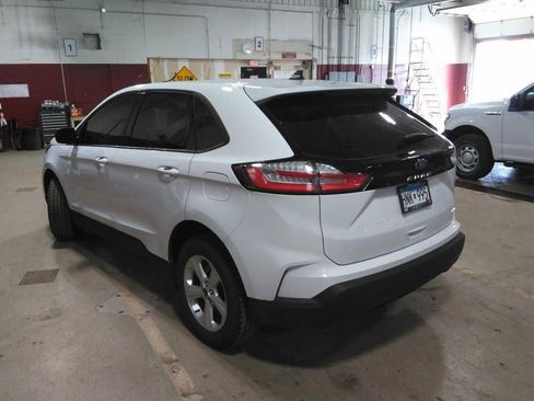 Used 2022 Ford Edge SE AWD/4WD image 3