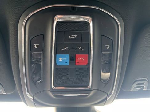 Used 2024 Jeep Wagoneer Series II AWD/4WD image 14