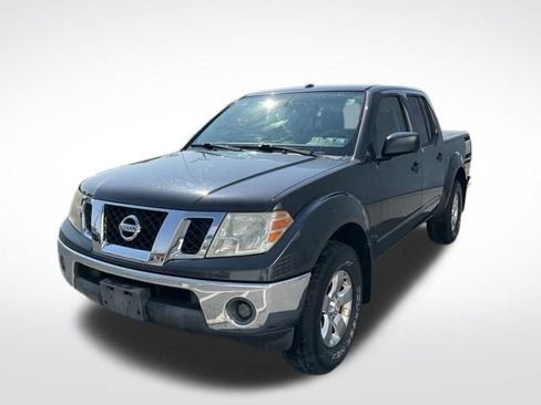 Used 2011 Nissan Frontier SV w/ SV Premium Utility Pkg AWD/4WD image 3