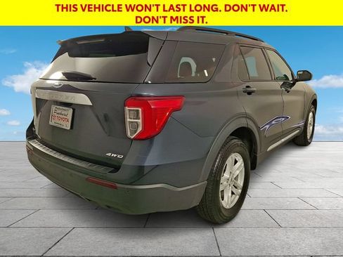 Used 2023 Ford Explorer XLT AWD/4WD image 8