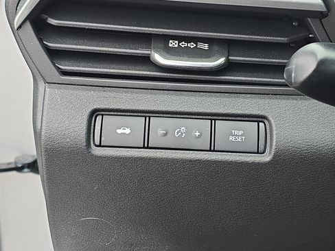 Used 2023 Nissan Altima 2.5 SR image 23