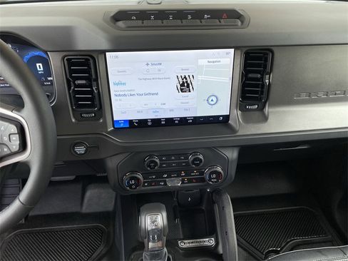 New 2025 Ford Bronco Badlands image 26