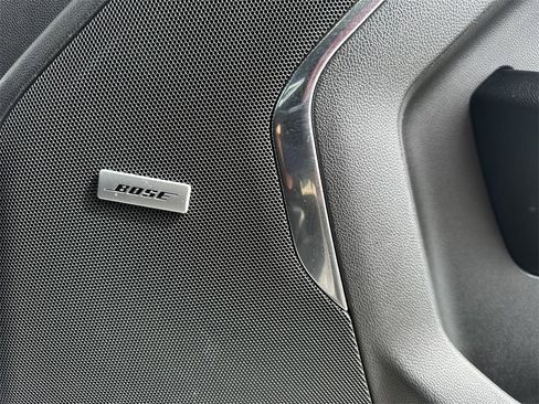 Used 2023 Chevrolet Suburban LT image 40