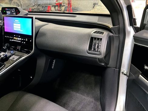 Used 2024 Toyota bZ4X XLE w/ Weather Package image 13