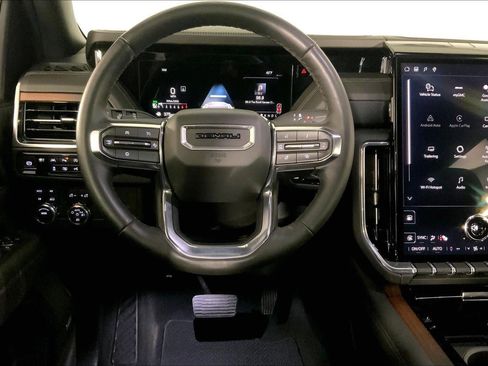Used 2025 GMC Yukon XL Denali image 5