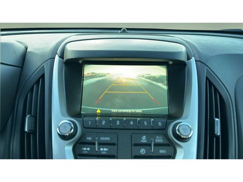 Used 2017 Chevrolet Equinox LT w/ Convenience Package image 19