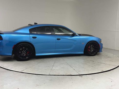 Used 2018 Dodge Charger R/T Scat Pack w/ Dynamics Package RWD image 9