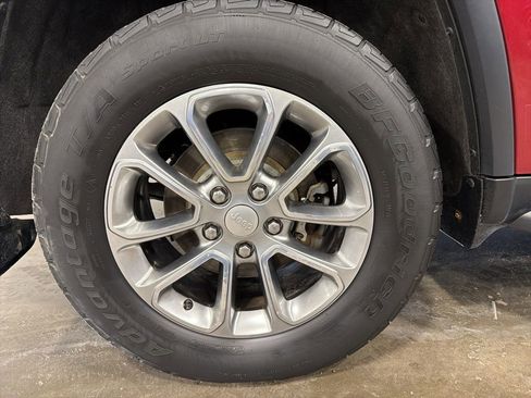 Used 2014 Jeep Grand Cherokee Limited image 21