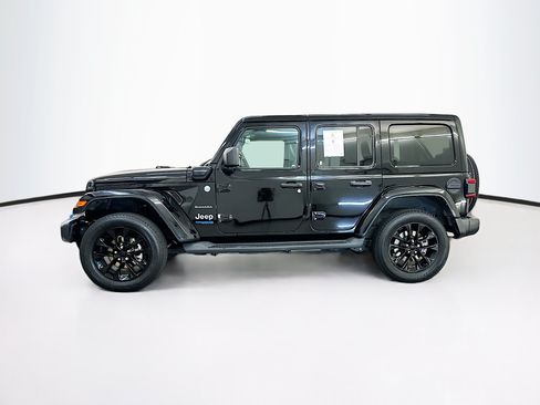 Used 2022 Jeep Wrangler Unlimited Sahara AWD/4WD image 4