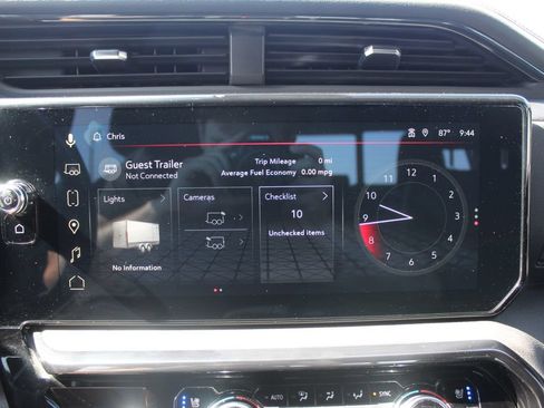 Used 2022 GMC Sierra 1500 AT4 w/ AT4 Premium Package AWD/4WD image 32
