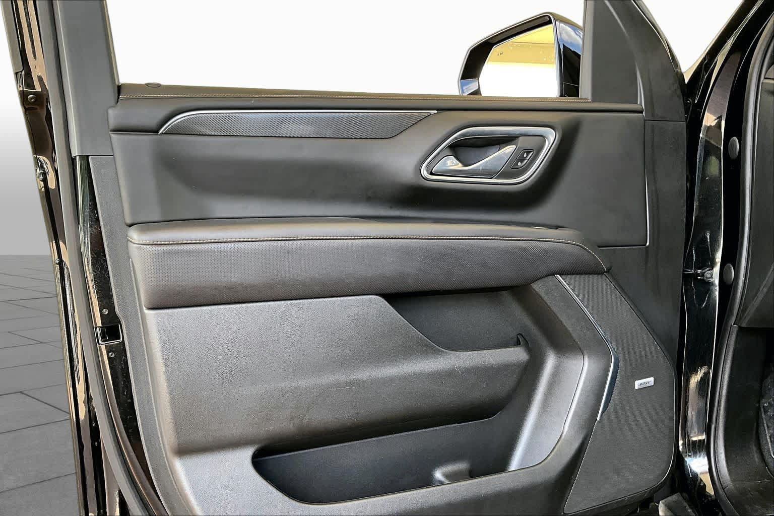Used 2023 GMC Yukon AT4 w/ AT4 Premium Plus Package AWD/4WD image 20