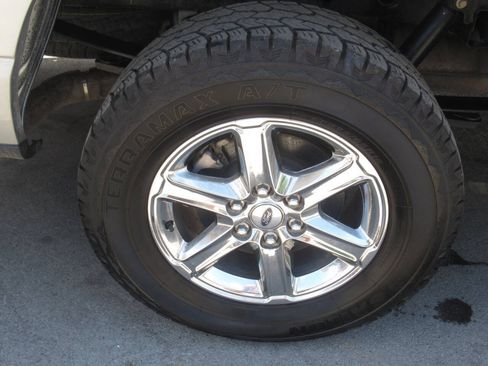 Used 2024 Ford F150 XLT w/ Tow/Haul Package AWD/4WD image 7