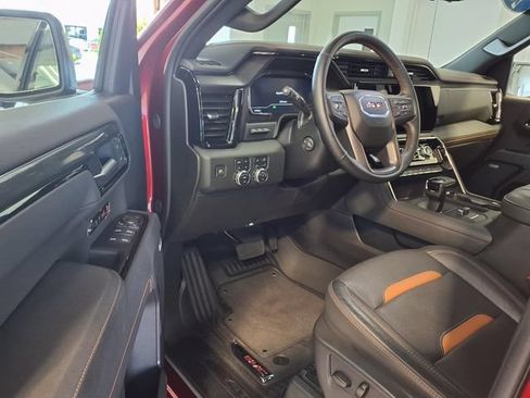 Used 2025 GMC Sierra 1500 AT4 w/ AT4 Premium Package AWD/4WD image 8