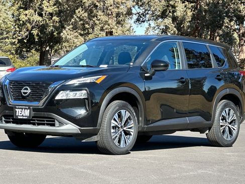 Used 2023 Nissan Rogue SV image 8