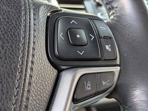 Used 2018 Toyota Highlander XLE AWD/4WD image 14