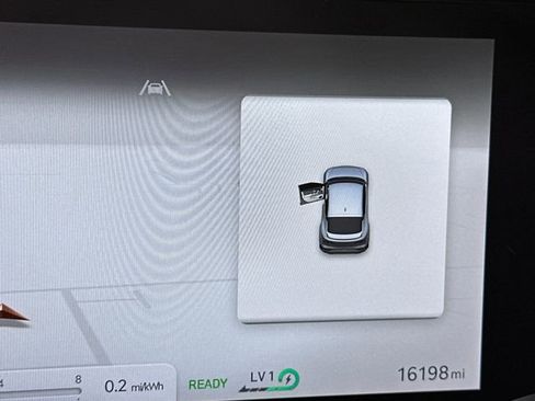 Used 2025 Genesis GV60 Advanced image 18