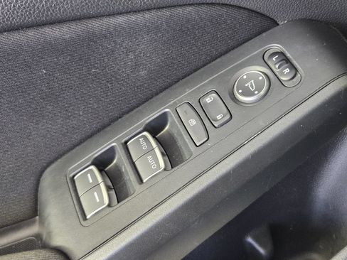 Used 2025 Honda Civic Sport image 25