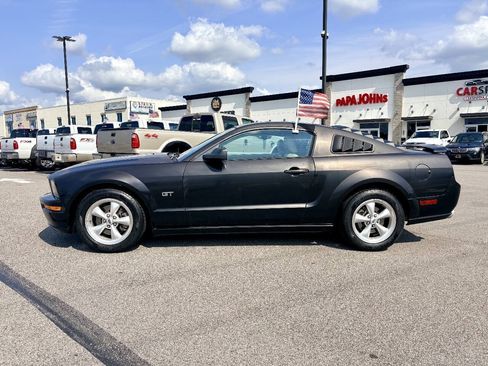 Used 2007 Ford Mustang GT Premium RWD image 3