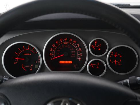 Used 2010 Toyota Sequoia SR5 AWD/4WD image 25