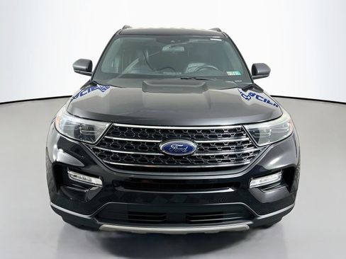 Used 2020 Ford Explorer XLT w/ Equipment Group 202A AWD/4WD image 3