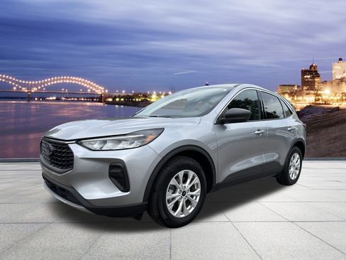 Used 2024 Ford Escape Active w/ Cold Weather Package image 1