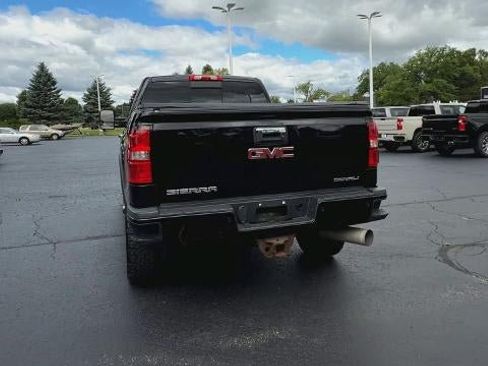 Used 2019 GMC Sierra 2500 Denali w/ Duramax Plus Package AWD/4WD image 7