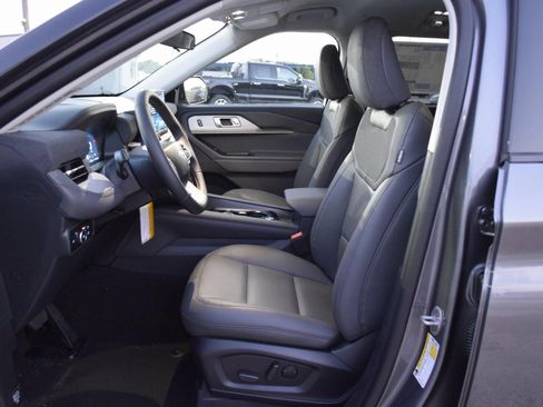New 2026 Ford Explorer Active w/ Active Comfort Package image 18