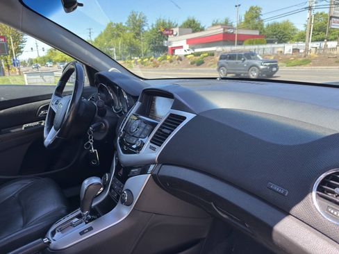 Used 2015 Chevrolet Cruze LT w/ RS Package FWD image 8