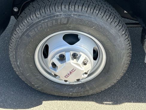 New 2025 GMC Sierra 3500 Pro w/ Convenience Package image 33