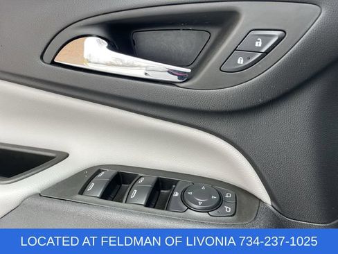 Used 2023 Chevrolet Equinox LS w/ LS Convenience Package image 22