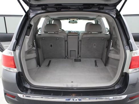 Used 2012 Toyota Highlander Limited w/ Tow Pkg AWD/4WD image 46