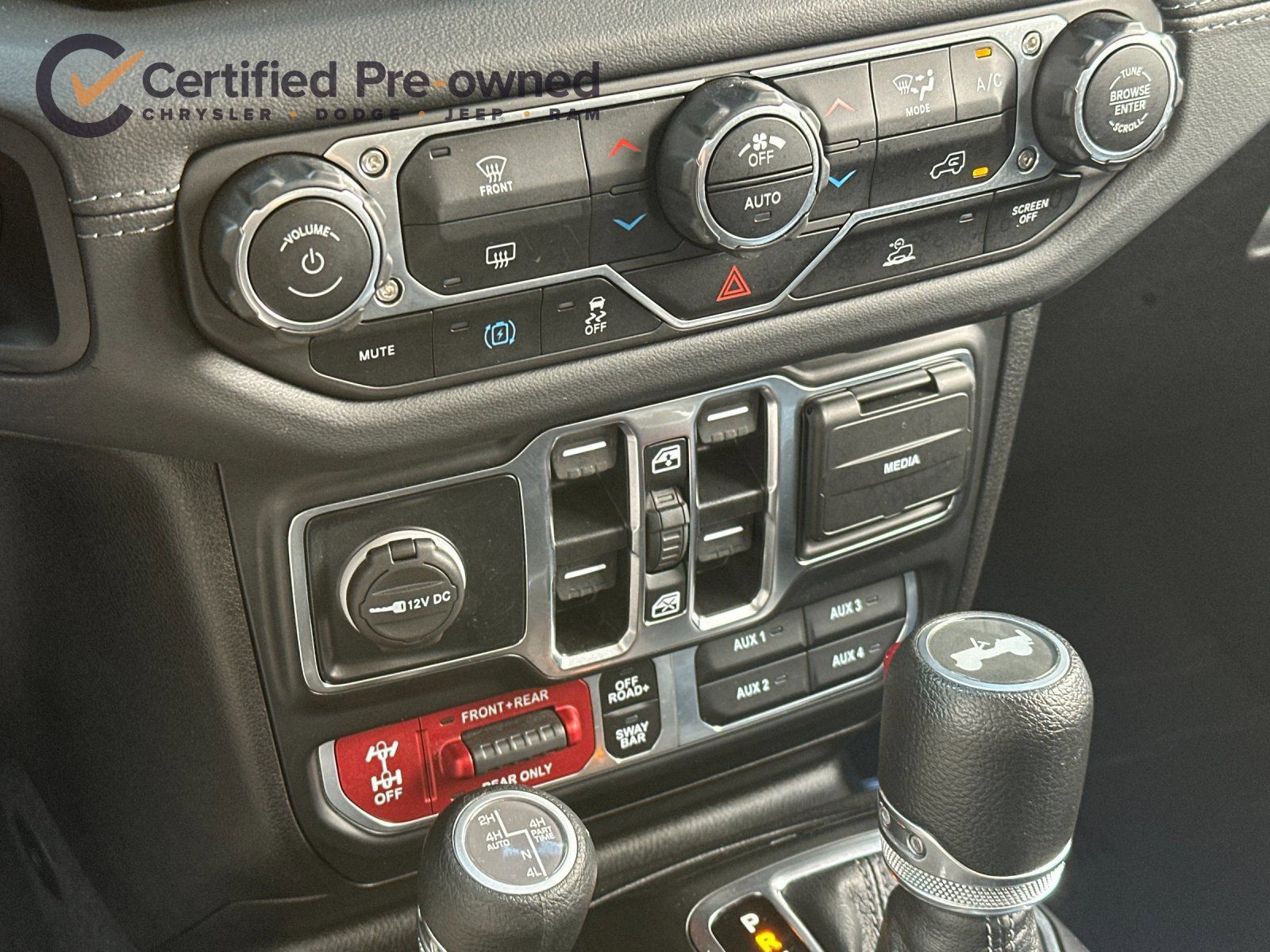 Used 2024 Jeep Wrangler Unlimited Rubicon 4xe AWD/4WD image 21
