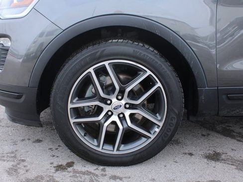 Used 2018 Ford Explorer Sport image 38