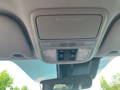 Used 2018 Honda Odyssey EX-L image 23