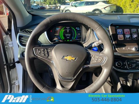 Used 2017 Chevrolet Volt Premier w/ Driver Confidence II Package image 28