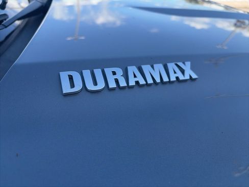 Used 2020 Chevrolet Silverado 1500 LT image 6