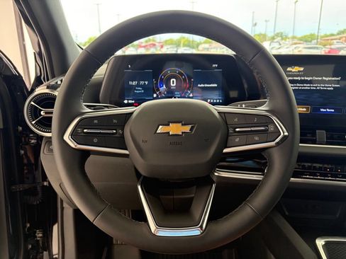 New 2027 Chevrolet Equinox LT w/ LPO, Floor Liner Package FWD image 3