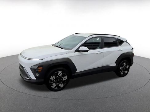 Used 2025 Hyundai Kona SEL image 8
