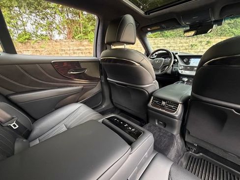 Certified 2020 Lexus LS 500 AWD w/ Interior Upgrade Package image 35