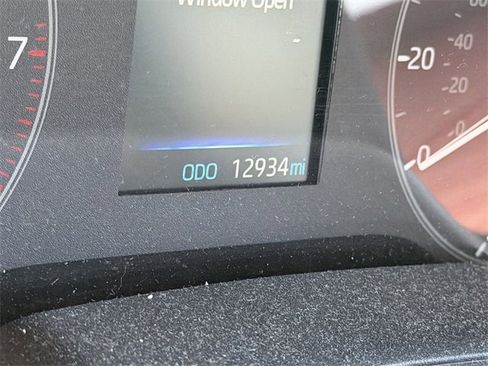 Used 2023 Toyota Corolla SE image 9