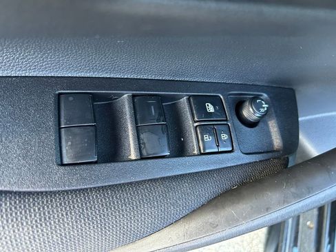 Used 2025 Toyota Corolla LE FWD image 17