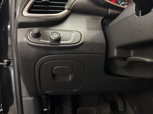 Used 2020 Chevrolet Trax LS FWD image 19